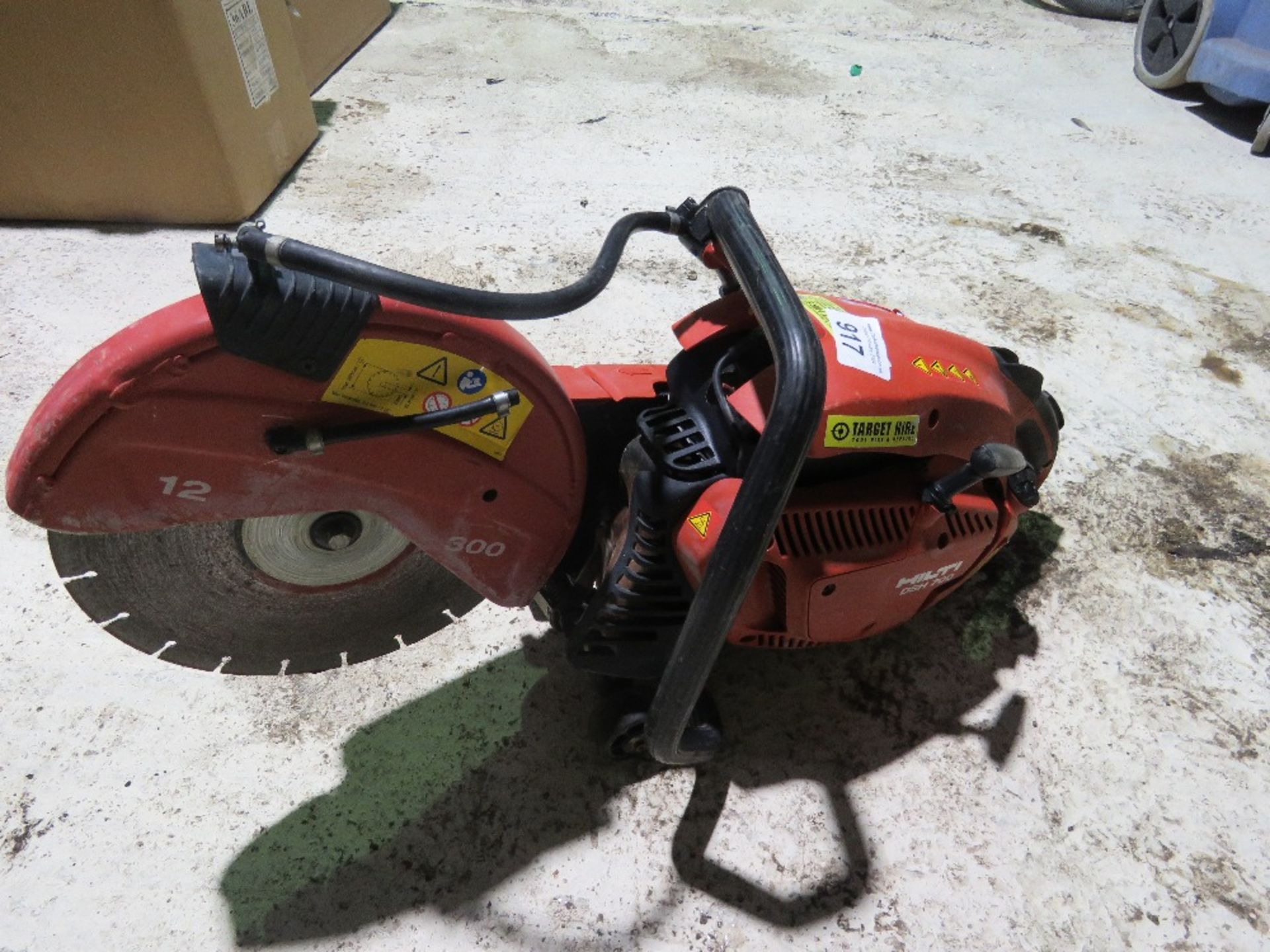 HILTI DSH700 PETROL ENGINED CUT OFF SAW WITH BLADE. SOURCED FROM LOCAL DEPOT CLOSURE. - Image 2 of 3