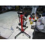 TRANSMISSION JACK. THIS LOT IS SOLD UNDER THE AUCTIONEERS MARGIN SCHEME, THEREFORE NO VAT WILL BE