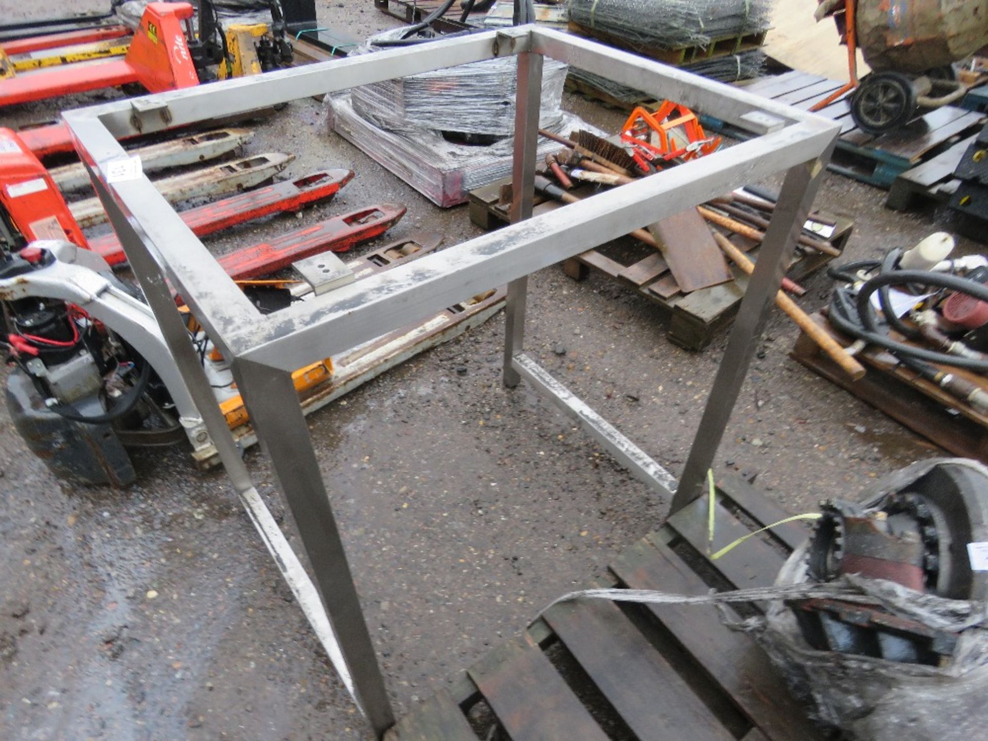 STANLESS STEEL FRAME. SOURCED FROM COMPANY LIQUIDATION. - Image 2 of 2