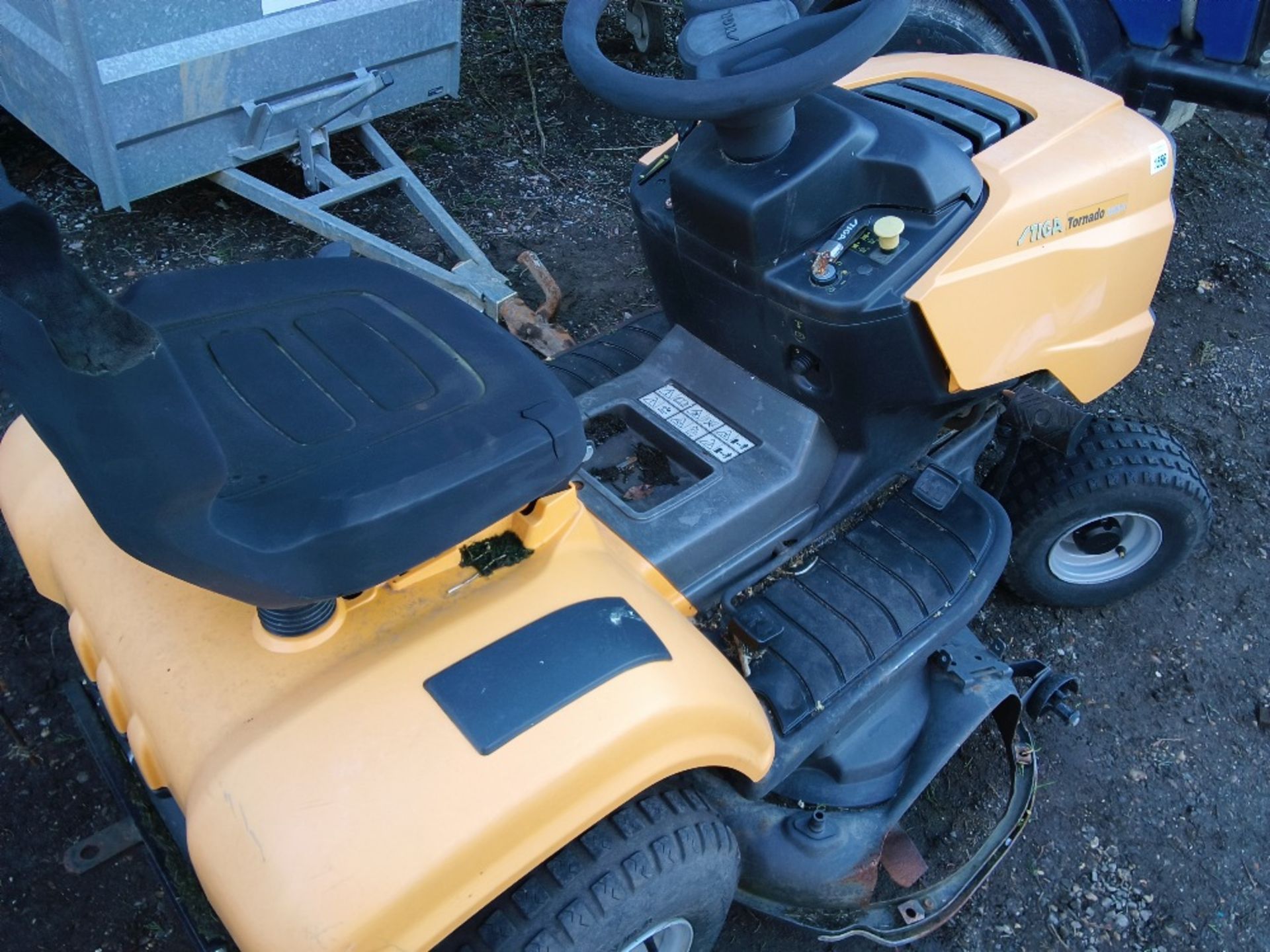 STIGA TORNADO 3108H RIDE ON MOWER. - Image 2 of 4