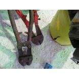 2 X BOLT CROPPERS. THIS LOT IS SOLD UNDER THE AUCTIONEERS MARGIN SCHEME, THEREFORE NO VAT WILL BE