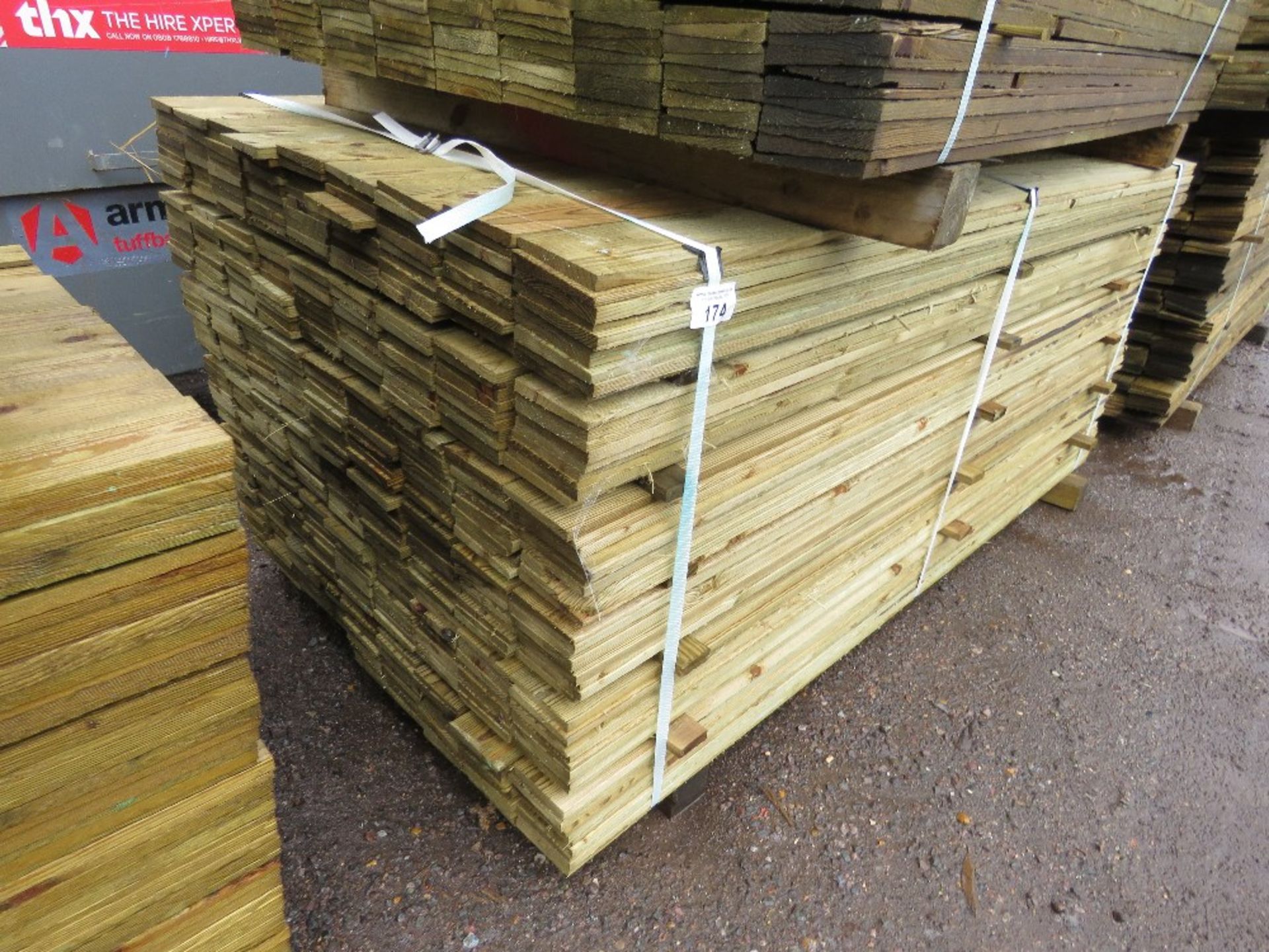 LARGE PACK OF TREATED FEATHER EDGE TIMBER CLADDING BOARDS MIXED LENGTHS 1.8M LENGTH X 100MM WIDTH AP - Image 2 of 4