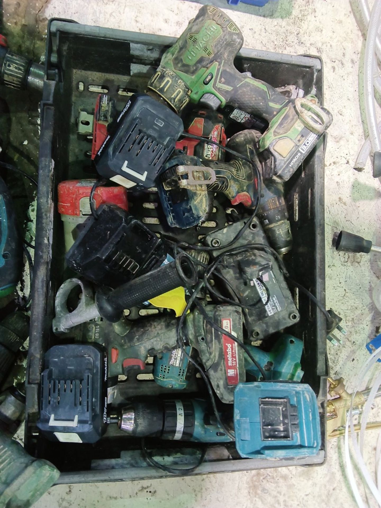 QUANTITY OF ASSORTED POWER TOOLS AND SUNDRIES. - Image 2 of 3
