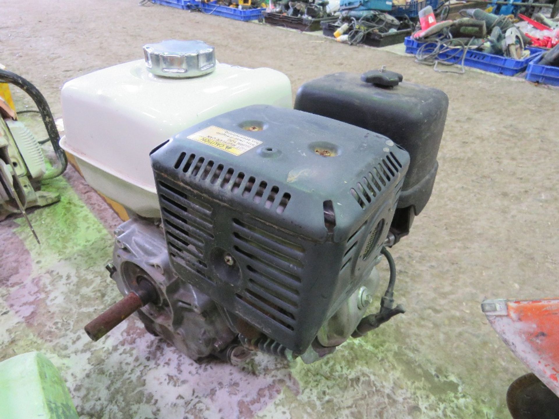 HONDA GX390 PETROL ENGINE. SOURCED FROM COMPANY LIQUIDATION. - Image 3 of 3