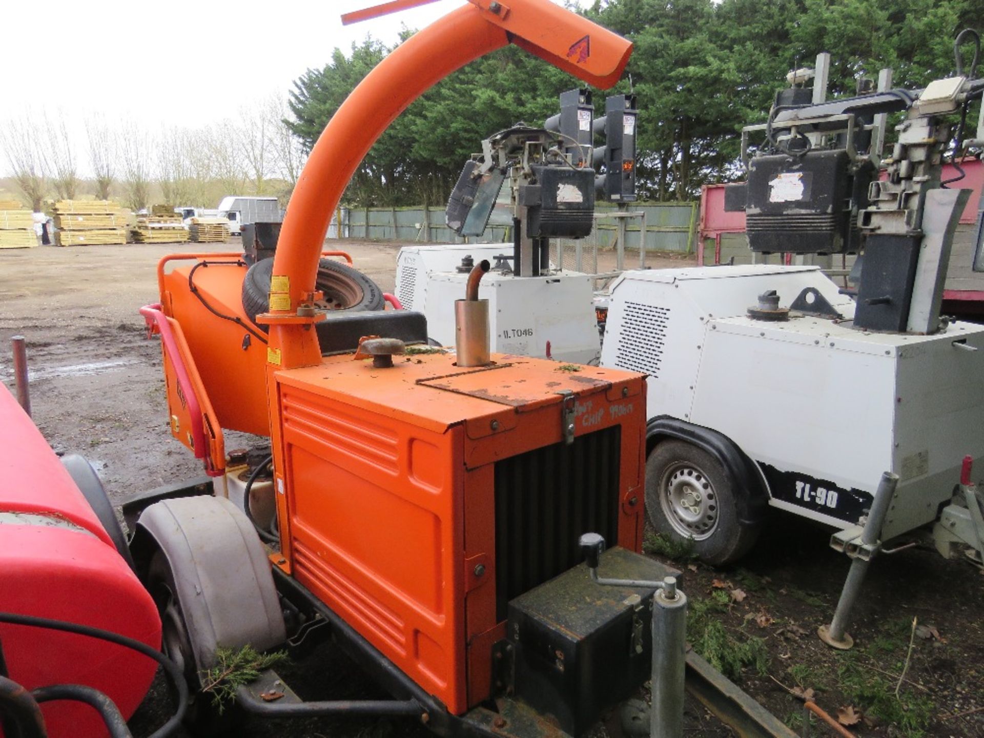 TIMBERWOLF TW150DHB TOWED CHIPPER UNIT WITH KUBOTA DIESEL ENGINE. 990 RECORDED HOURS APPROX. WITH KE - Image 3 of 12