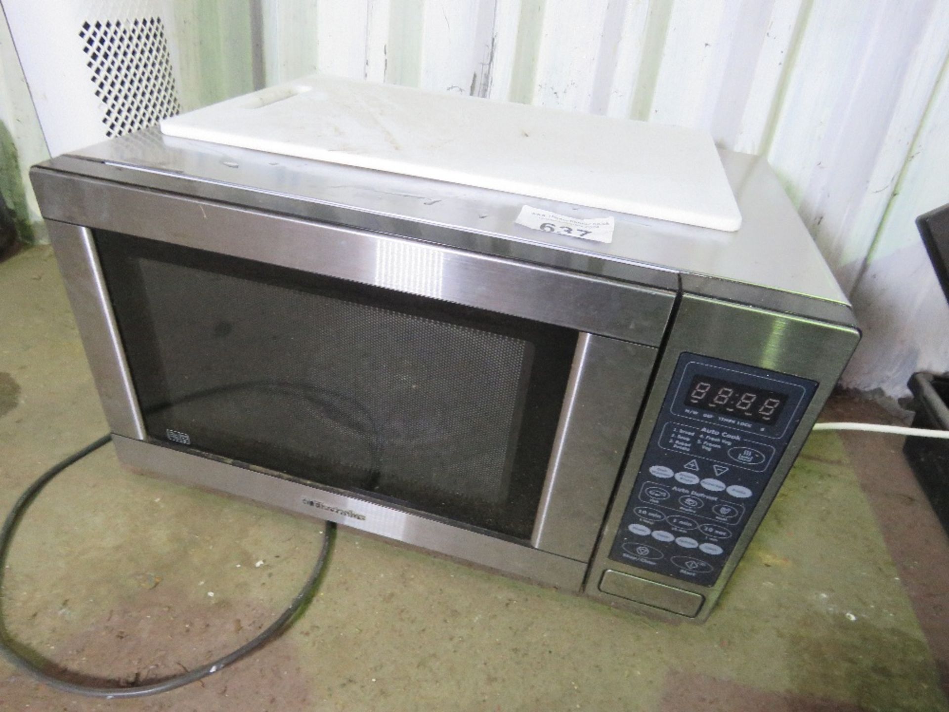 MICROWAVE, FAN HEATER ETC. THIS LOT IS SOLD UNDER THE AUCTIONEERS MARGIN SCHEME, THEREFORE NO VAT