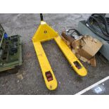 HYDRAULIC PALLET TRUCK. SOURCED FROM COMPANY LIQUIDATION. THIS LOT IS SOLD UNDER THE AUCTIONEERS