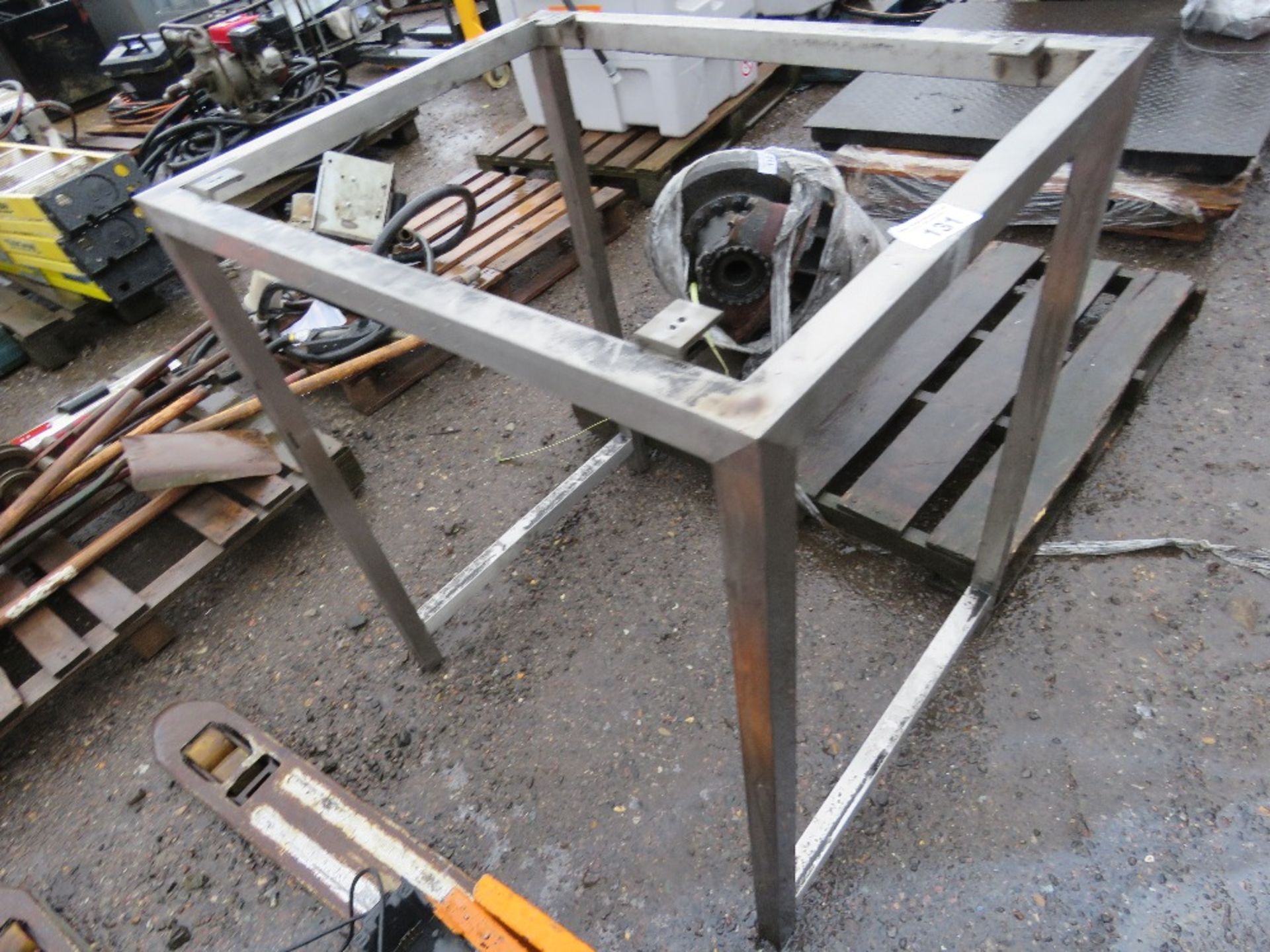 STANLESS STEEL FRAME. SOURCED FROM COMPANY LIQUIDATION.