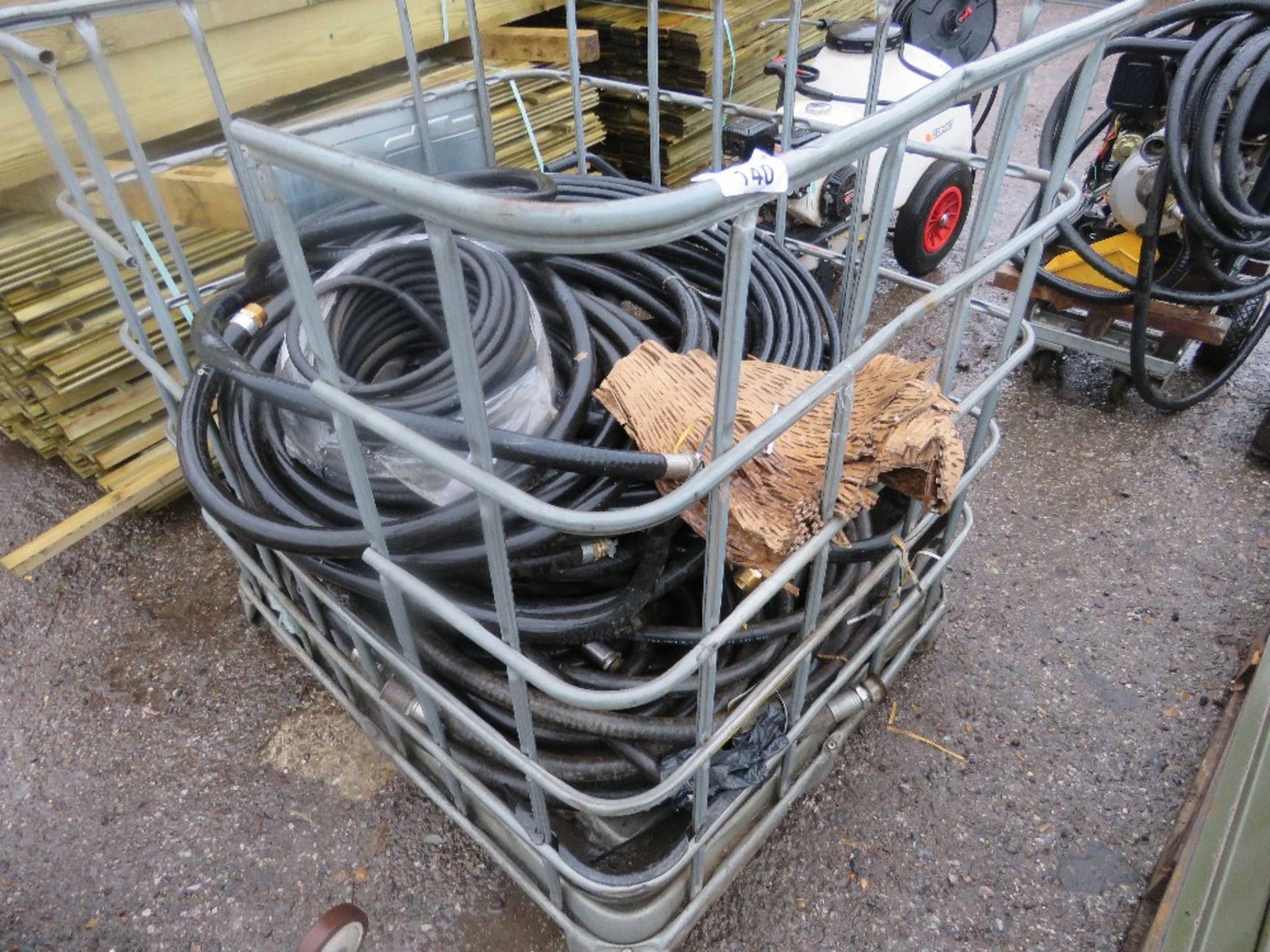 LARGE QUANTITY OF ASSORTED FUEL AND OTHER HOSES IN A STILLAGE. SOURCED FROM COMPANY LIQUIDATION.