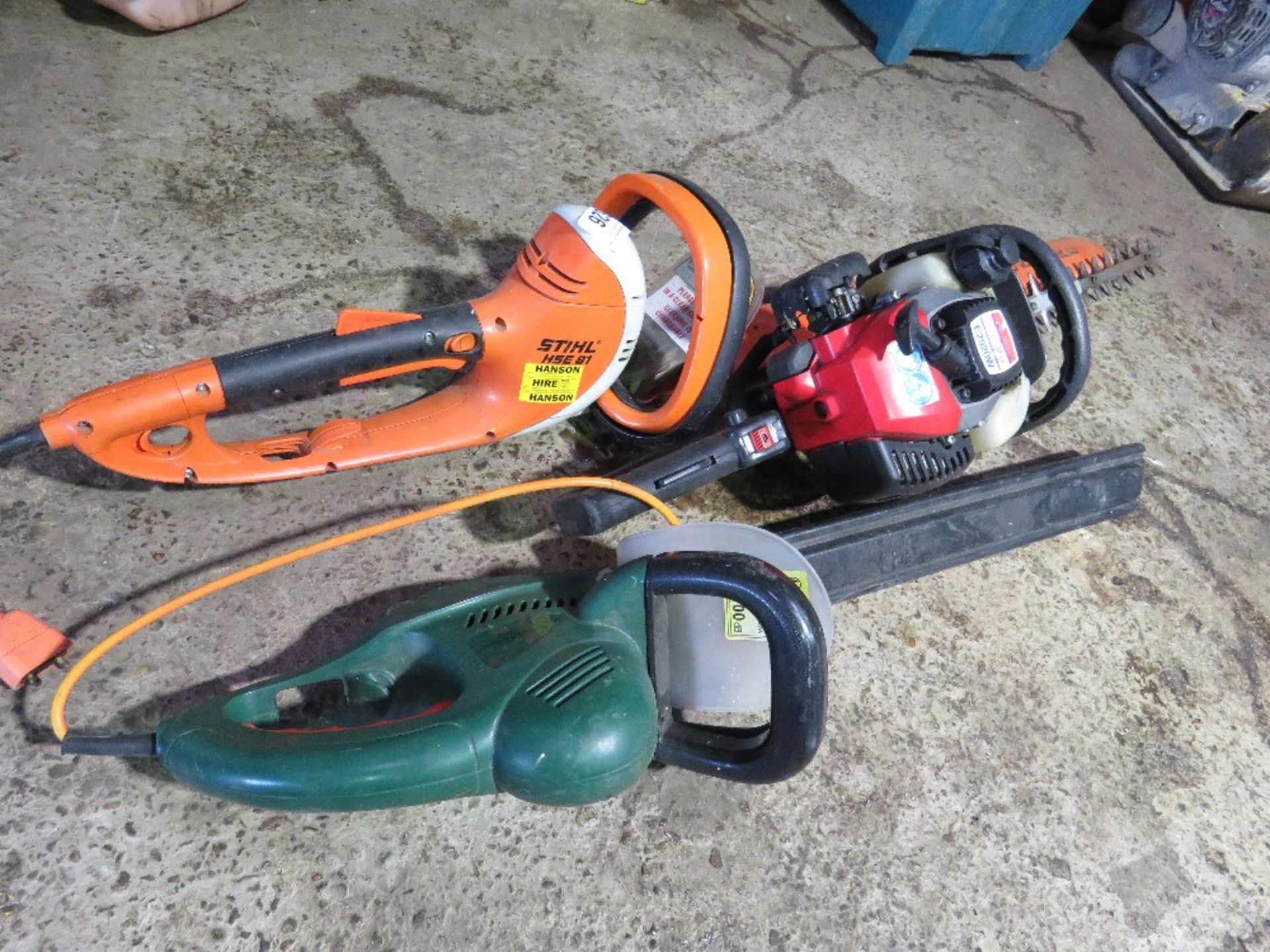STIHL ELECTRIC HEDGE CUTTER PLUS 2 OTHERS. THIS LOT IS SOLD UNDER THE AUCTIONEERS MARGIN SCHEME,