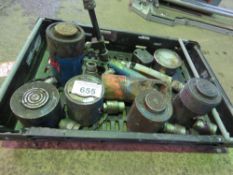 TRAY CONTAINING ASSORTED SHORT REACH HYDRAULIC JACKS AND ASSOCIATED EQUIPMENT.