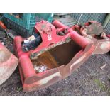 KINSHOFFER CLAMSHELL GRAB BUCKET (NO ROTATOR). THIS LOT IS SOLD UNDER THE AUCTIONEERS MARGIN SCH