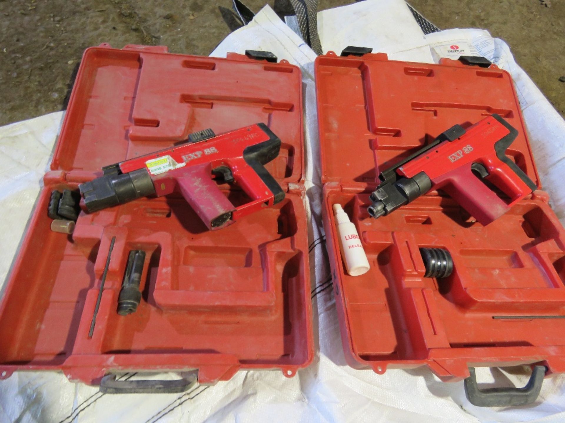 2 X HILTI NAIL GUNS. - Image 3 of 3