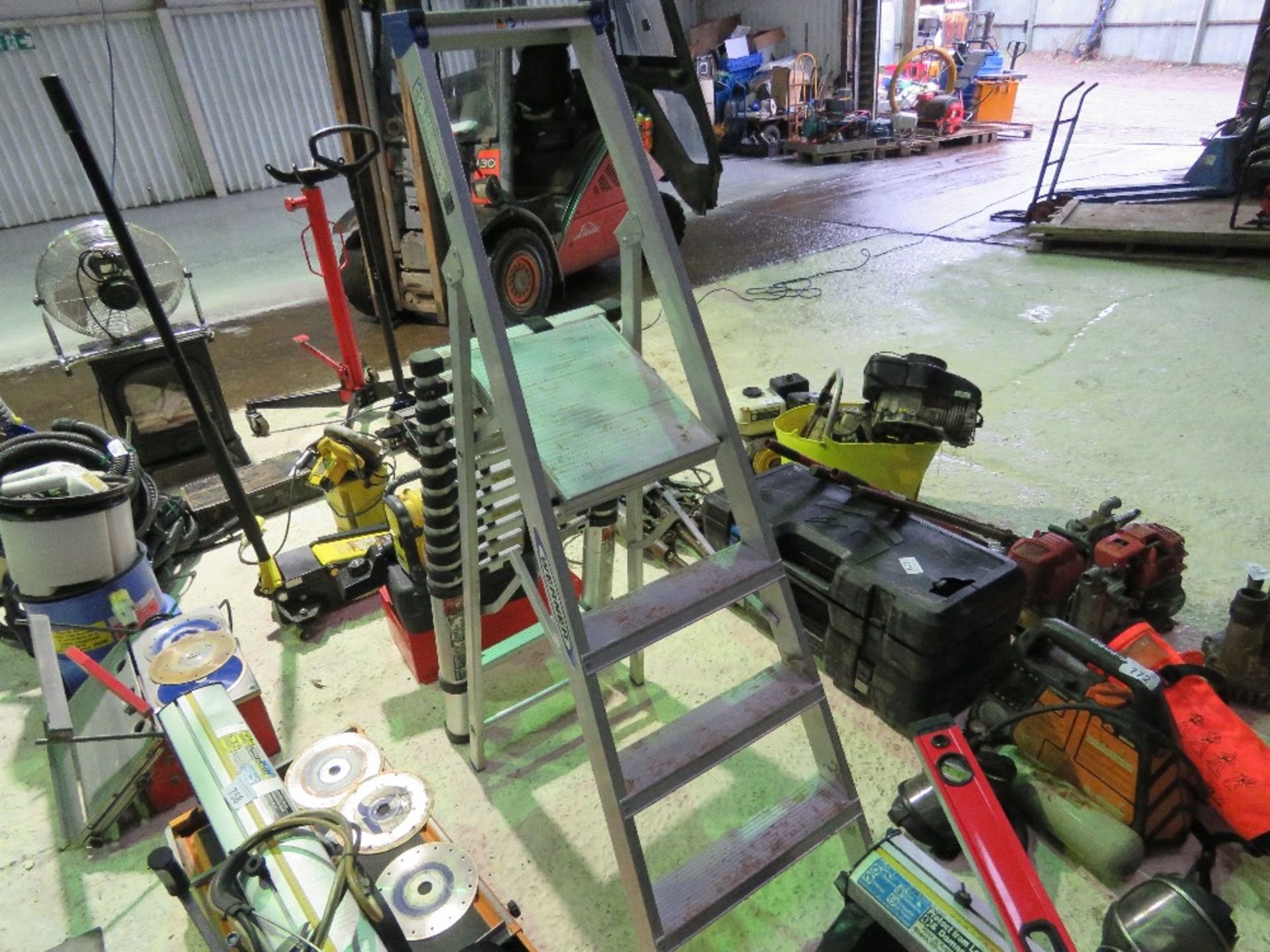 STEP LADDER AND TELESCOPIC LADDER. THIS LOT IS SOLD UNDER THE AUCTIONEERS MARGIN SCHEME, THEREFOR - Image 2 of 3