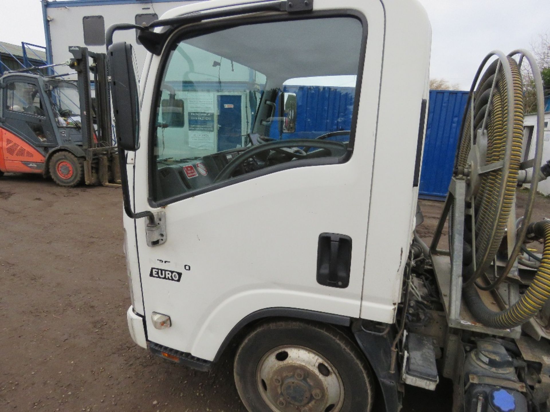 ISUZU GRAFTER N35.150 EURO 6 TOILET SERVICE TANKER TRUCK REG:PG66 WJK. WITH V5, FIRST REGISTERED 03/ - Image 8 of 12