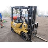 CATERPILAR GP15K GAS POWERED FORKLIFT TRUCK. 1.5TONNE CAPACITY. 5520 REC HOURS. YEAR 1999 BUILD. FRE