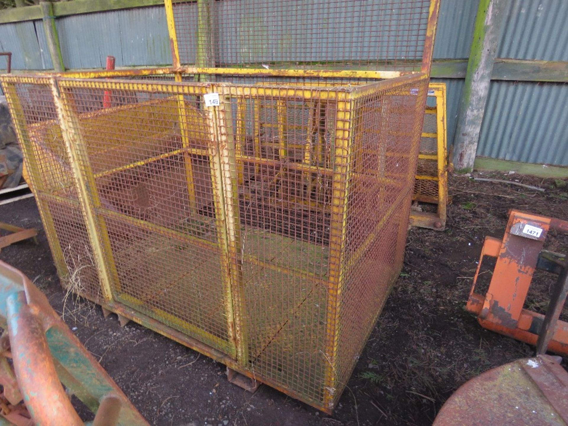 LARGE FORKLIFT MAN CAGE BASKET.