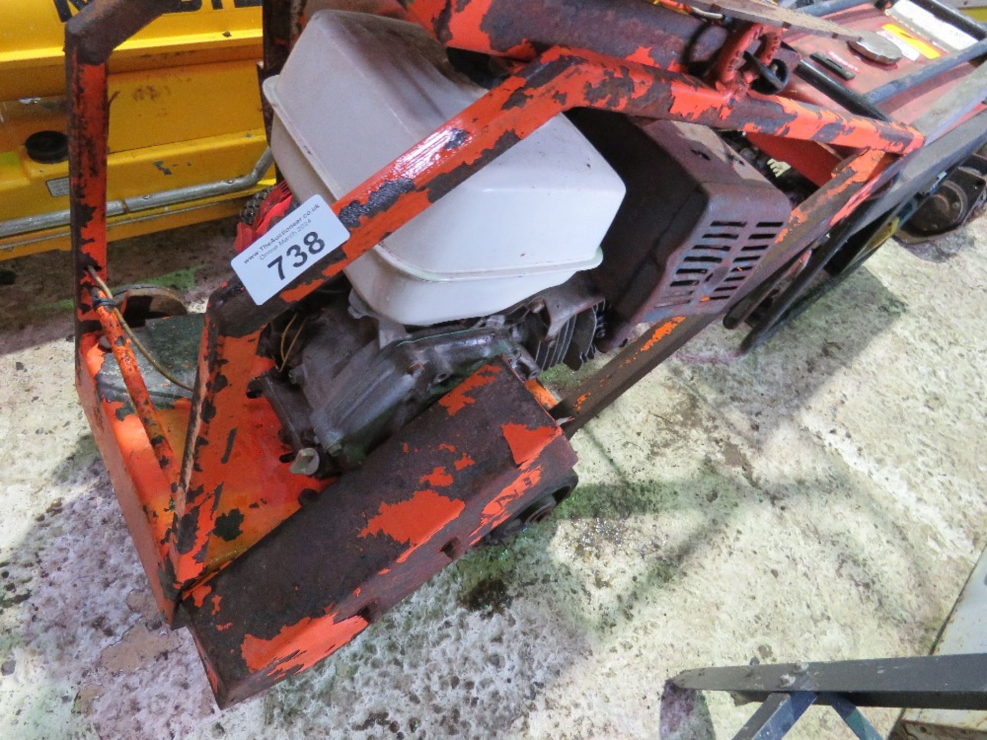 REDBAND FLOOR SAW WITH BLADE AND WATER TANK....SOURCED FROM DEPOT CLOSURE. - Image 2 of 6