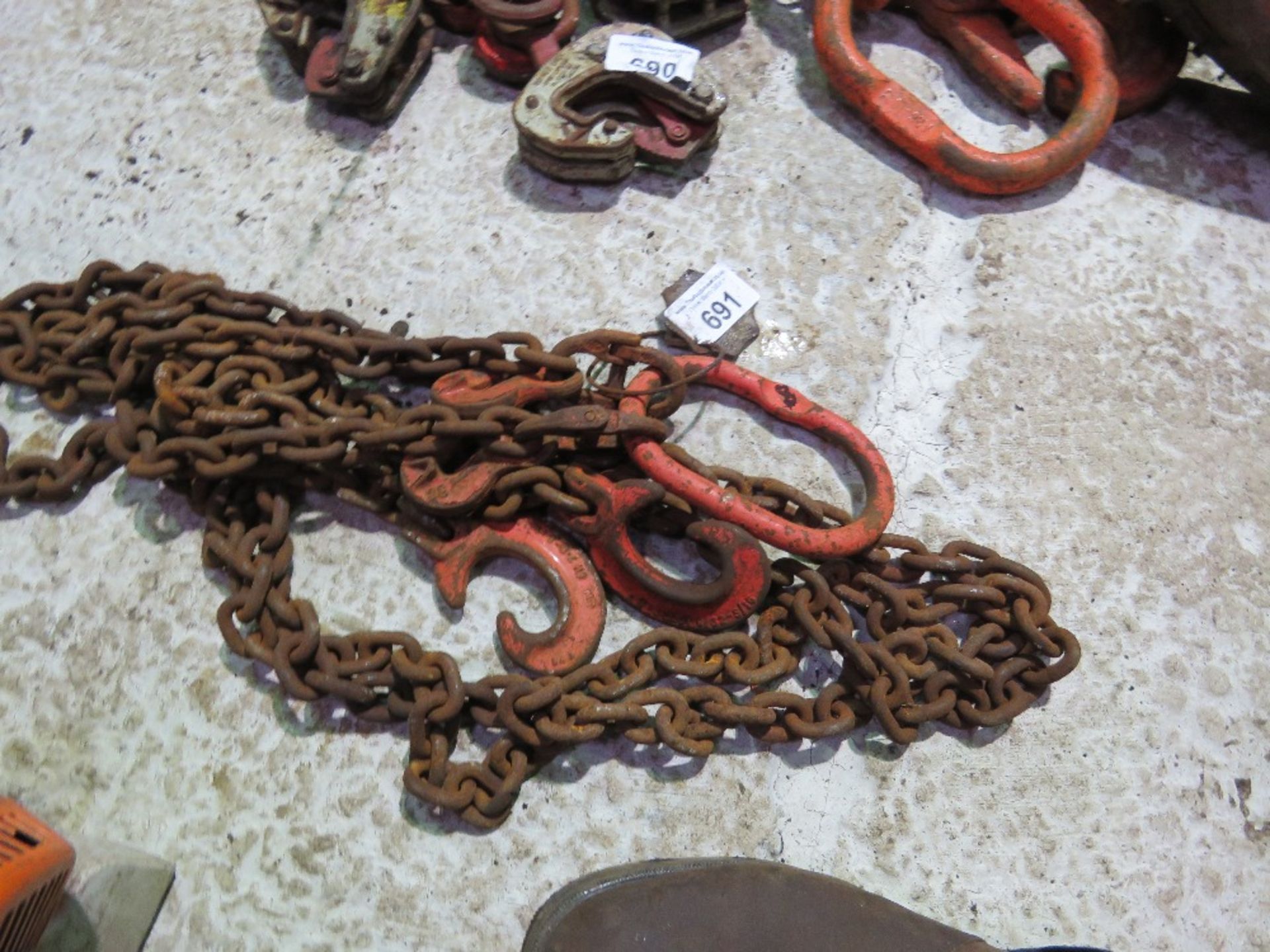 SET OF 2 LEGGED LIFTING CHAINS, 8FT OVERALL LENGTH APPROX. - Image 2 of 3