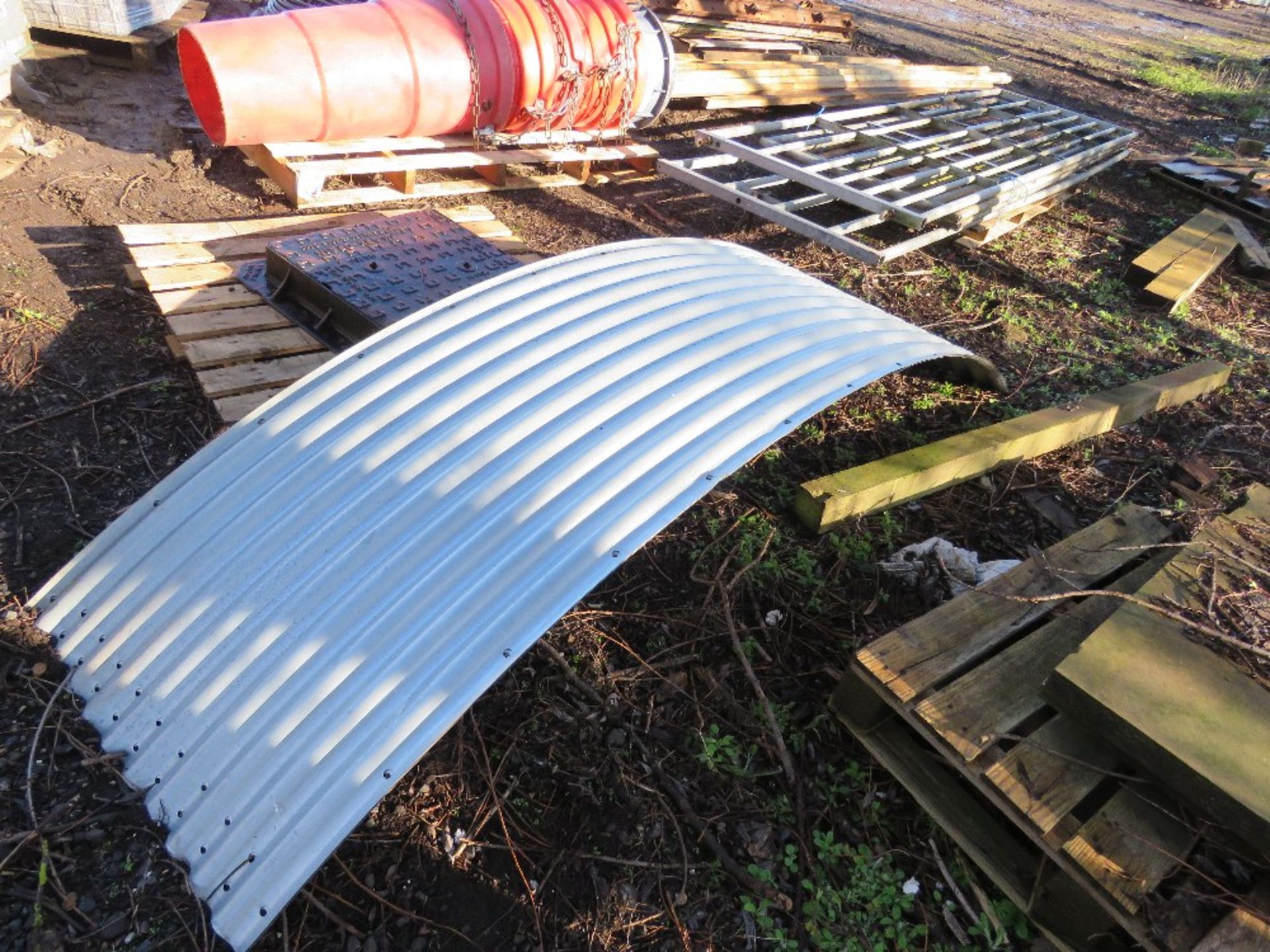 2NO CORRUGATED CURVED ROOF SHEETS. THIS LOT IS SOLD UNDER THE AUCTIONEERS MARGIN SCHEME, THEREFOR - Image 4 of 4