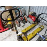 YALE HYDRAULIC PALLET TRUCK.....THIS LOT IS SOLD UNDER THE AUCTIONEERS MARGIN SCHEME, THEREFORE NO V