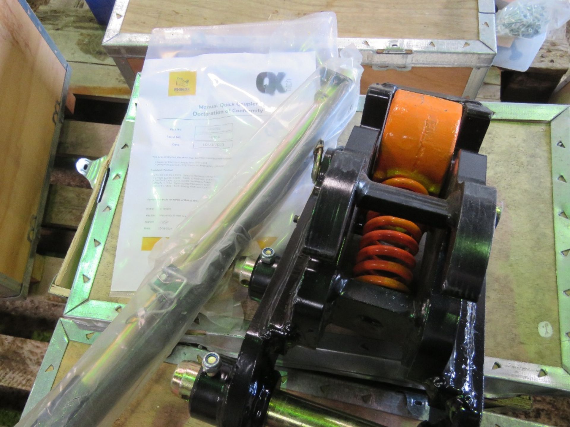 RHINOX MODEL 2700 MANUAL QUICK HITCH ASSEMBLY FOR MINI EXCAVATOR, BOXED, UNUSED. - Image 6 of 6
