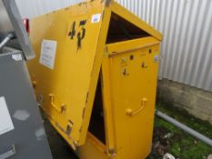 SENTRIBOX HEAVY DUTY TOOL SAFE, UNLOCKED, NO KEYS. SOURCED FROM COMPANY LIQUIDATION.