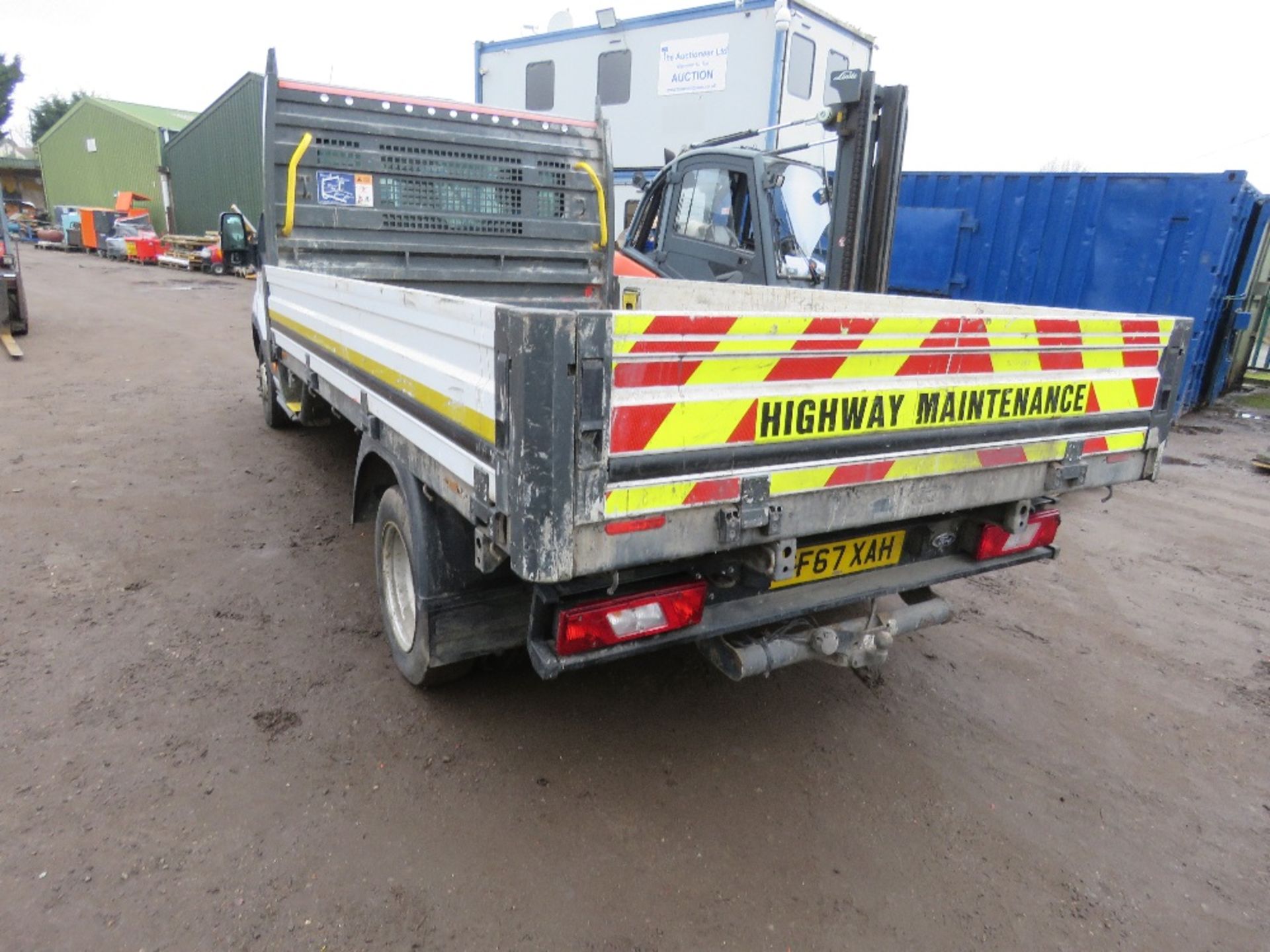 FORD TRANSIT DROP SIDE TRUCK REG:GF67 XAH. 147,016 REC MILES. WITH V5 AND MOT 17/11/24 FIRST REGIST - Image 5 of 12