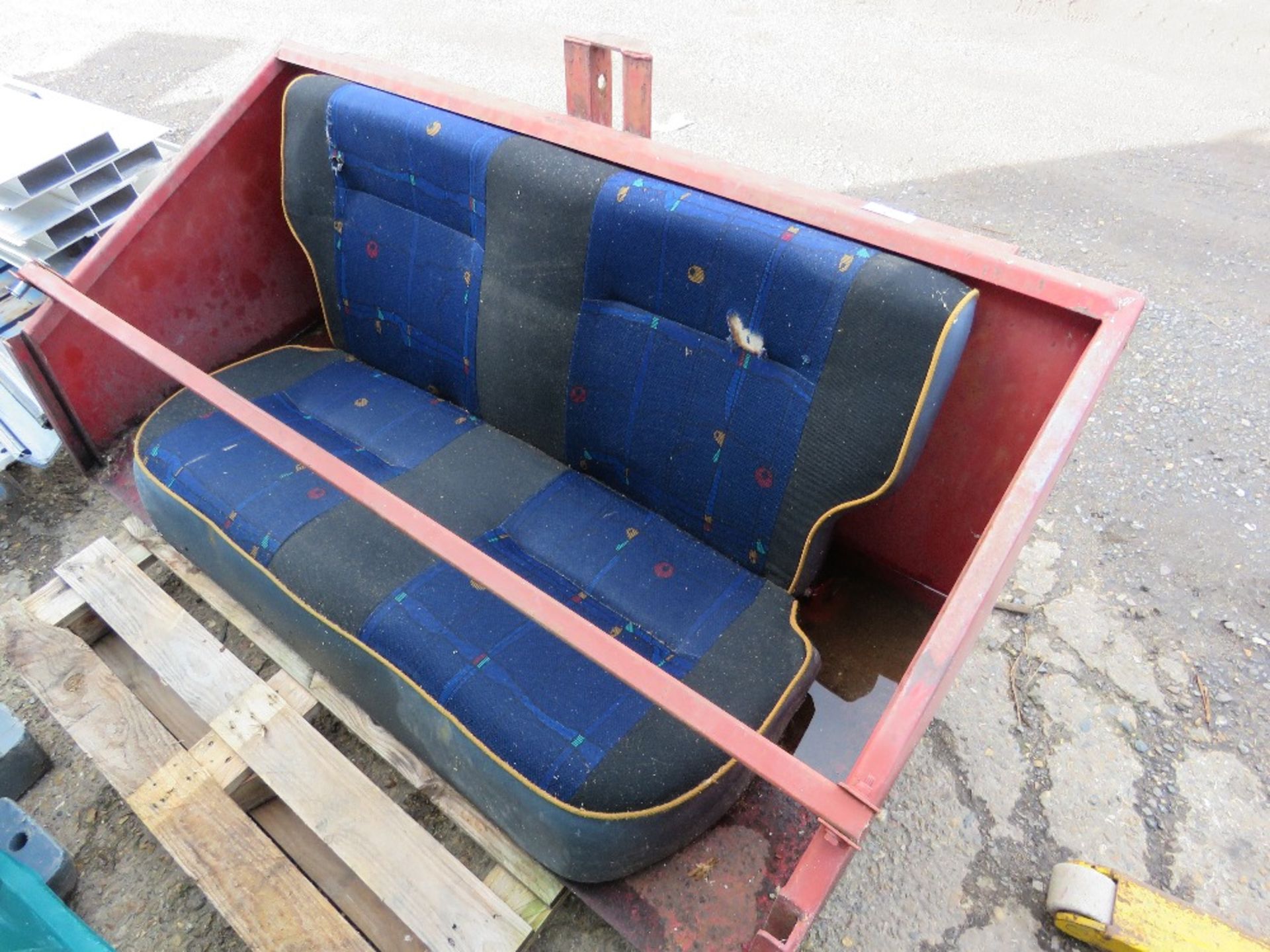 TRANSPORT BOX WITH BUILT IN SEATING AND SAFETY BAR. PREVIOUSLY USE ON MASSEY FERGUSON 35 TYPE TRACTO - Image 2 of 3