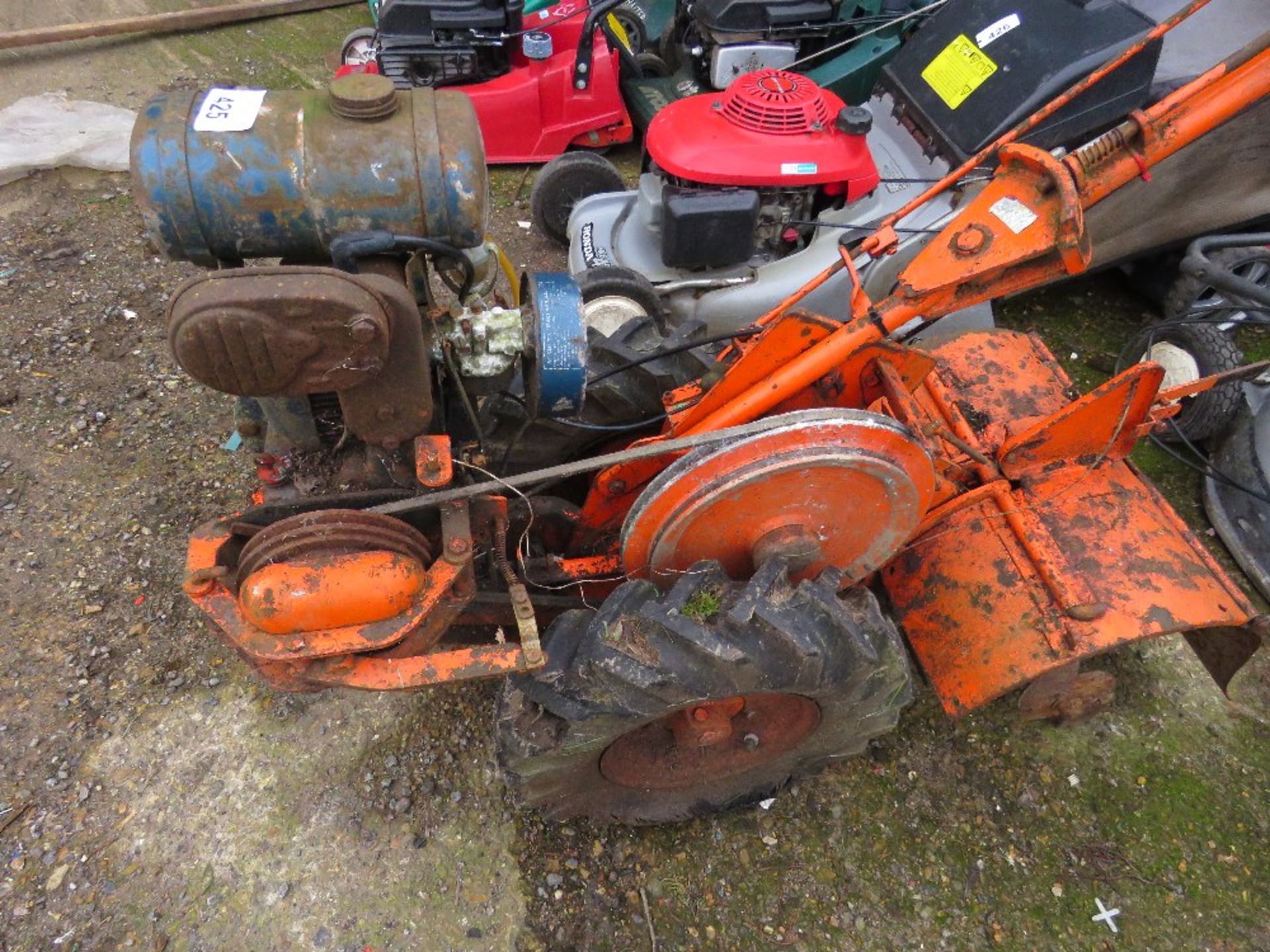 HOWARD 300 PETROL ROTORVATOR PLUS A MOUNTFIELD CHASSIS....THIS LOT IS SOLD UNDER THE AUCTIONEERS MAR - Bild 5 aus 8