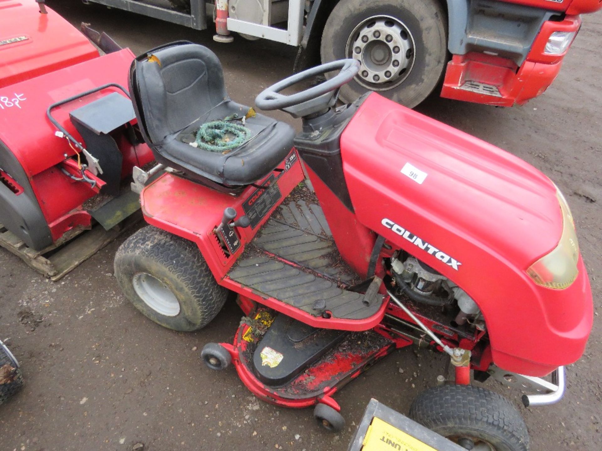 COUNTAX RIDE ON MOWER WITH POWER COLLECTOR.....THIS LOT IS SOLD UNDER THE AUCTIONEERS MARGIN SCHEME,