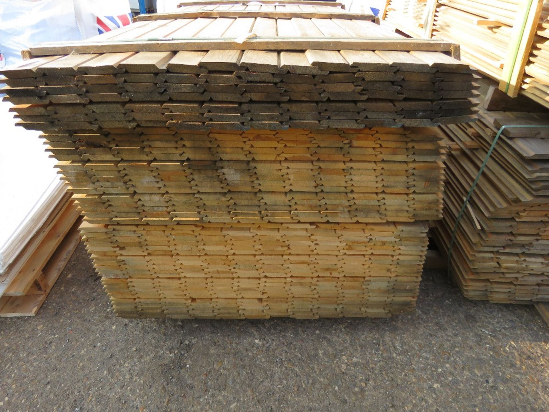 LARGE PACK OF UNTREATED SHIPLAP TIMBER BOARDS 1.83M X 100MM APPROX. - Image 2 of 3