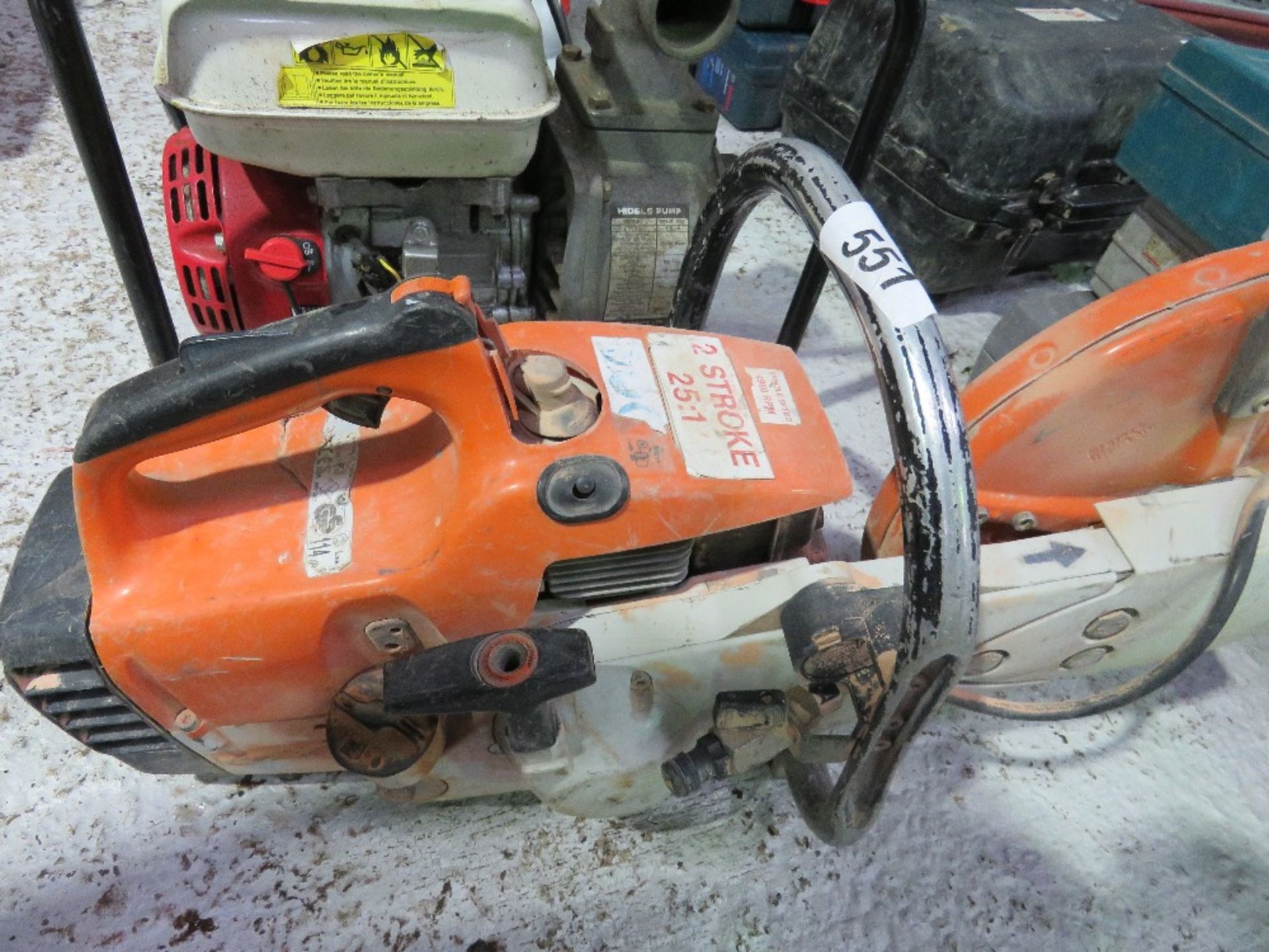STIHL TS400 PETROL CUT OFF SAW. DIRECT FROM LOCAL RETIRING BUILDER. THIS LOT IS SOLD UNDER THE - Image 3 of 3