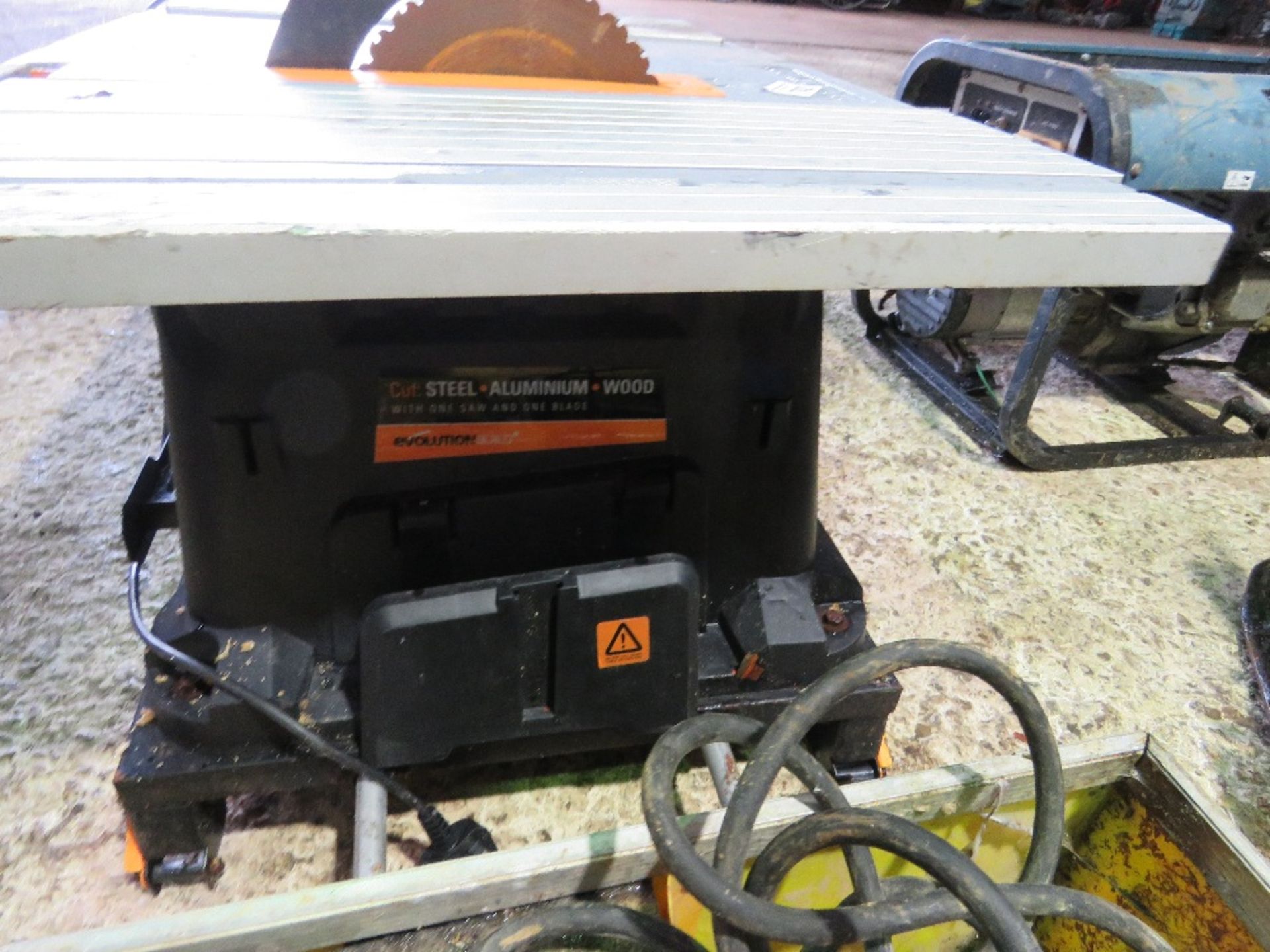EVOLUTION 240VOLT WOOD CUTTING SAWBENCH....SOURCED FROM DEPOT CLOSURE. - Image 2 of 5