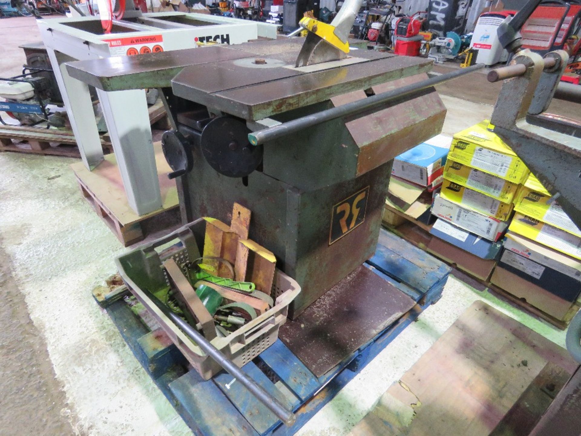 STARTRITE K260 3 PHASE POWERED PLANER THICKNESSER WITH SAWBENCH ATTACHED. - Image 7 of 8