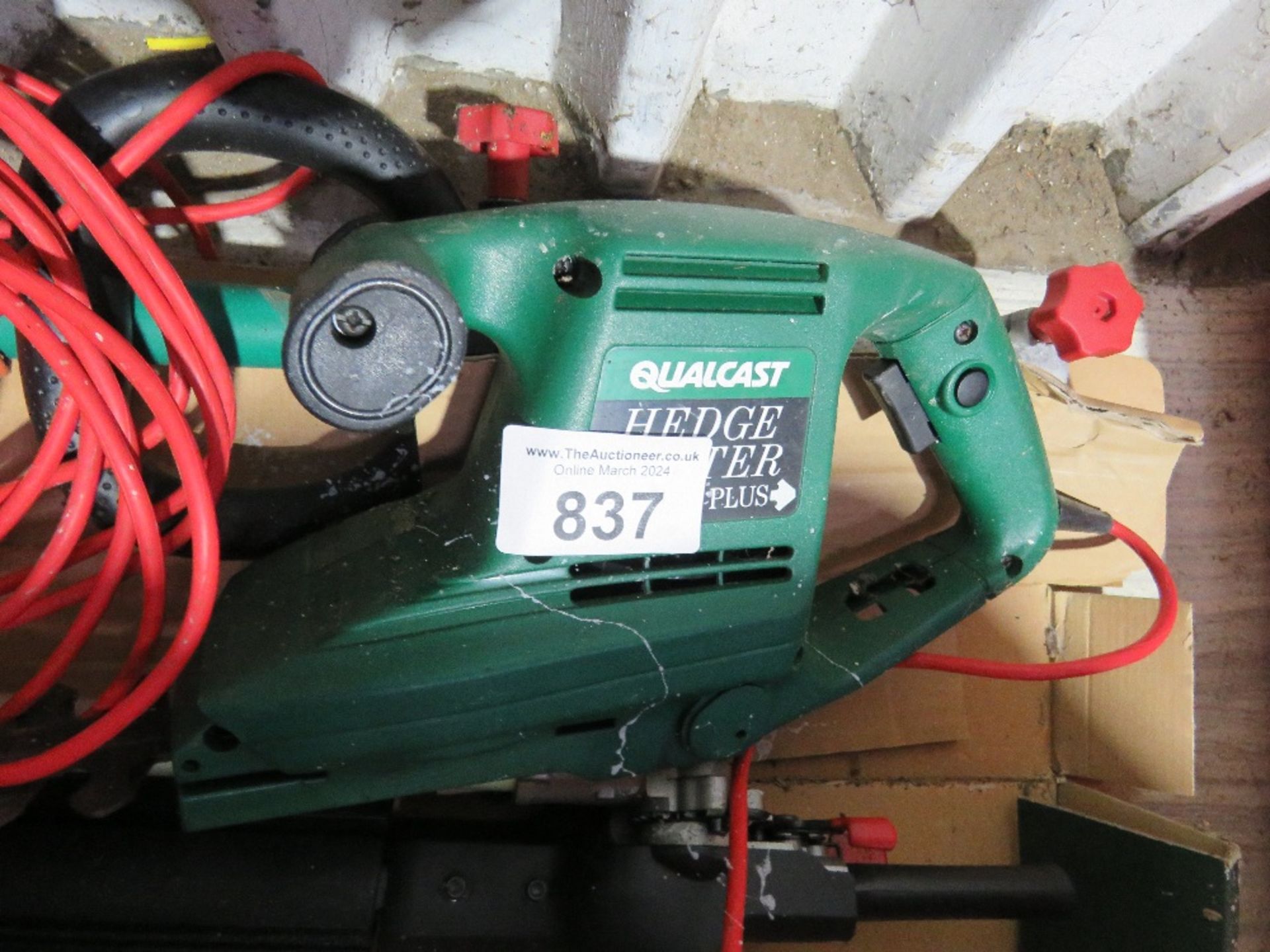ELECTRIC HEDGE CUTTER AND LONG REACH HEAD.....THIS LOT IS SOLD UNDER THE AUCTIONEERS MARGIN SCHEME, - Image 3 of 6