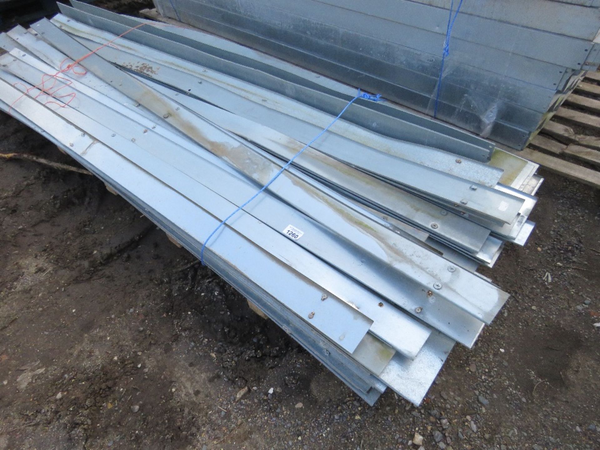 LARGE QUANTITY OF METAL DUCTING PARTS INCLUDING DUCTS AT 9FT LENGTH APPROX. SOURCED FROM COMPANY LIQ - Image 2 of 9