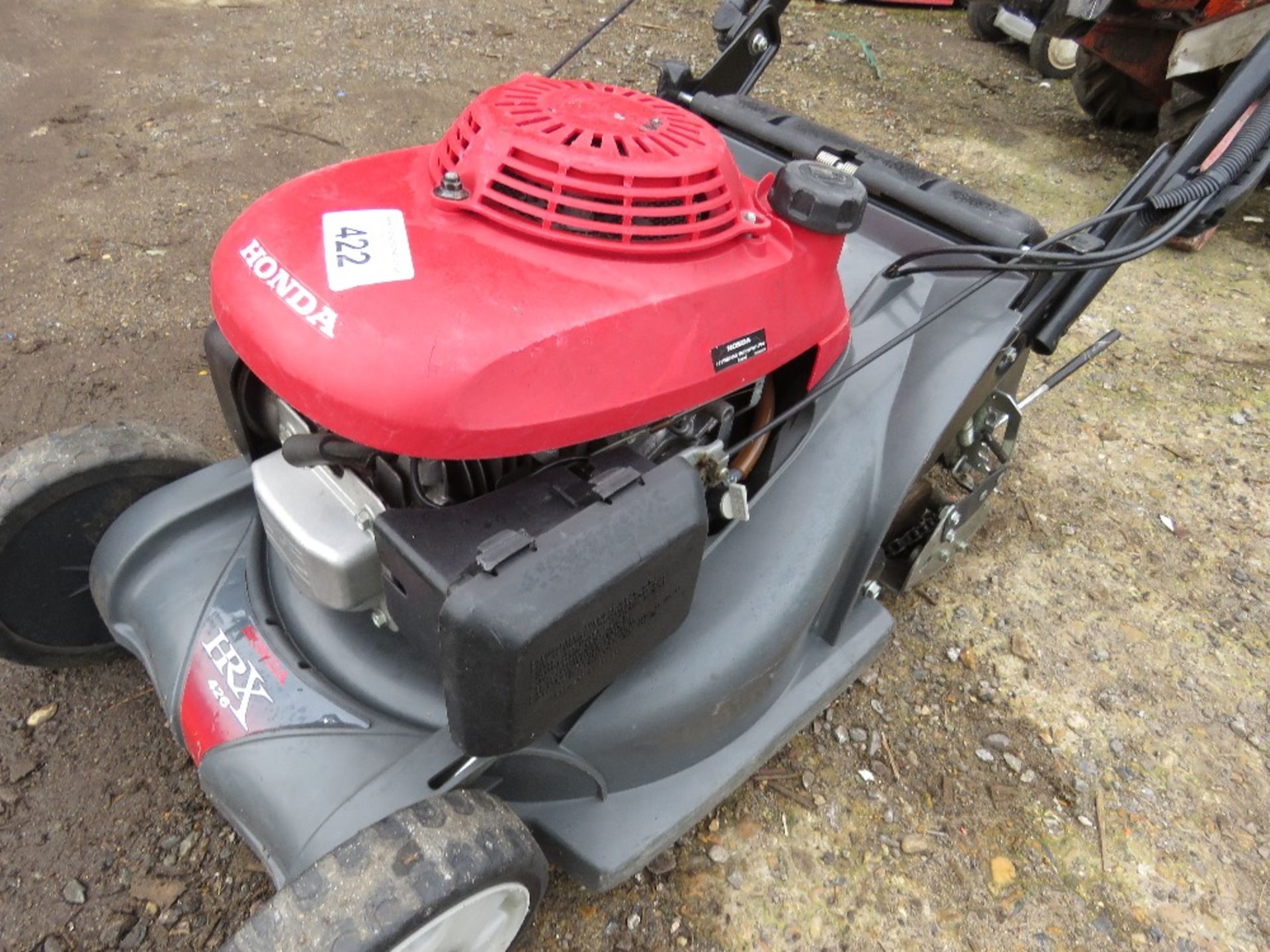 HONDA HRX426 PETROL ENGINE ROLLER MOWER, NO COLLECTOR.....THIS LOT IS SOLD UNDER THE AUCTIONEERS MAR