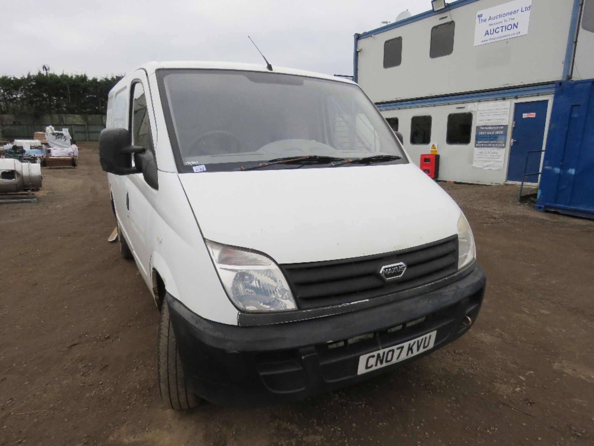 LDV MAXUS PANEL VAN REG:CN07 KVU. WITH V5. MOT RECENTLY EXPIRED (02/02/24) 131,921 REC MILES. DIREC - Image 2 of 12