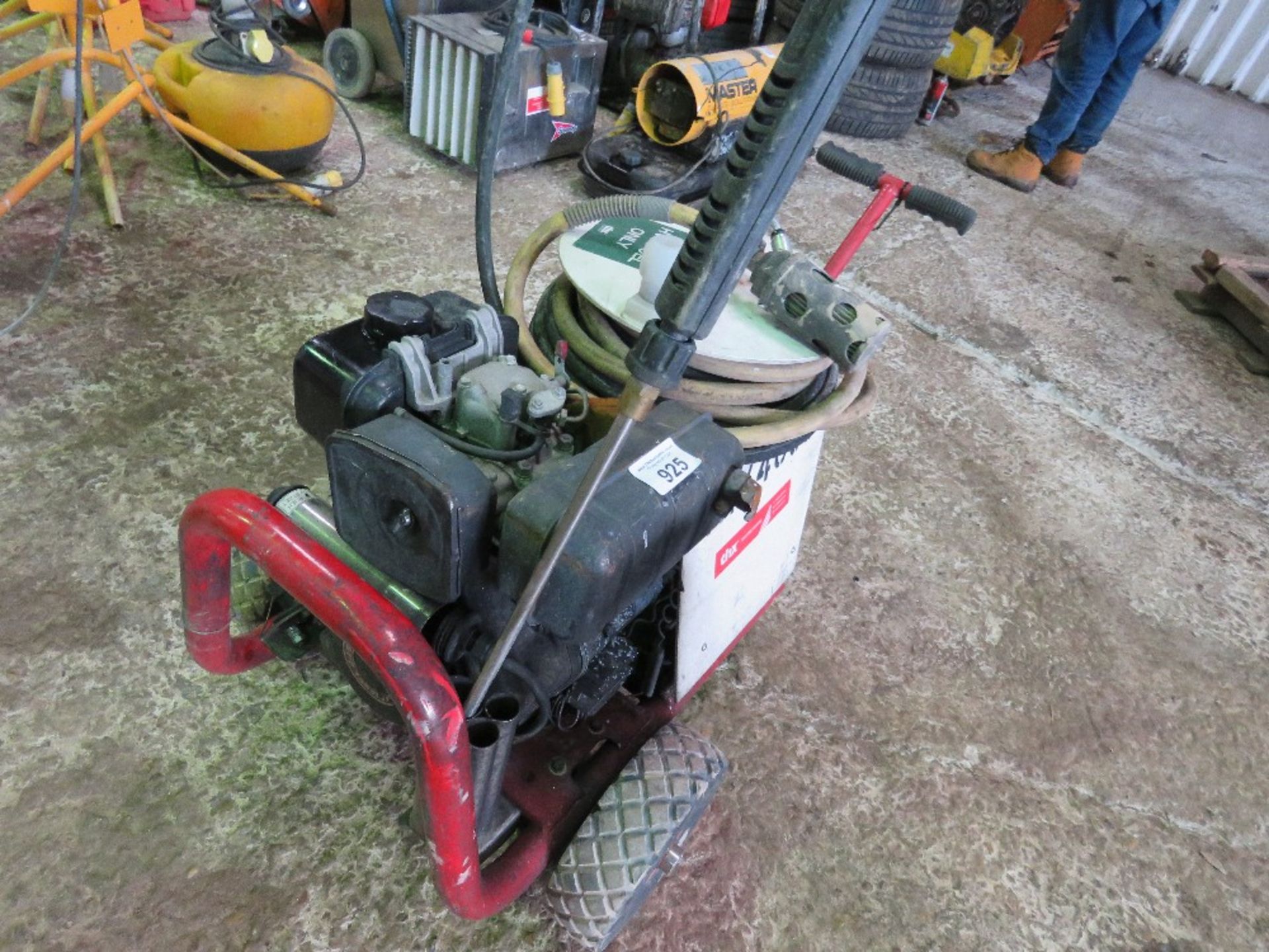 BRENDON DIESEL PRESSURE WASHER, WHEN TESTED WAS SEEN TO START AND RUN. THX4659 - Image 3 of 6