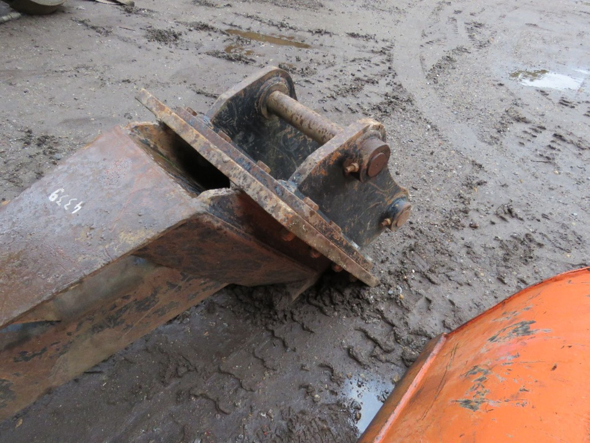 TELESCOPIC CRANE JIB ATTACHMENT FOR EXCAVATOR, 60MM PINS, 10FT CLOSED LENGTH APPROX. - Image 5 of 5