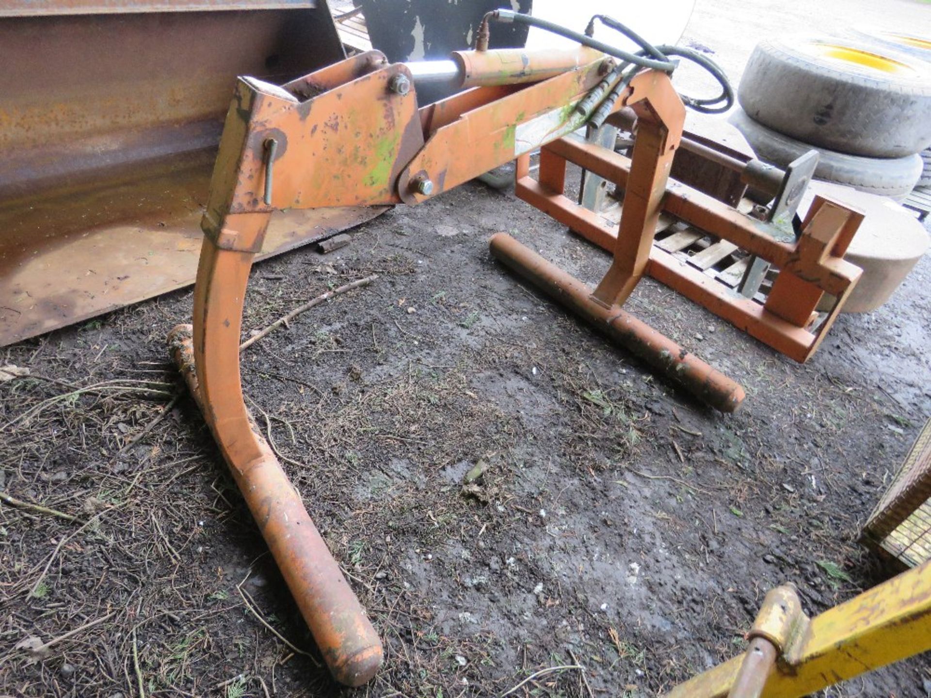 WRAPPED SILAGE BALE ATTACHMENT FOR TELEHANDLER, MANITOU STYLE BRACKETS. DIRECT EX LOCAL FARM. - Bild 4 aus 6