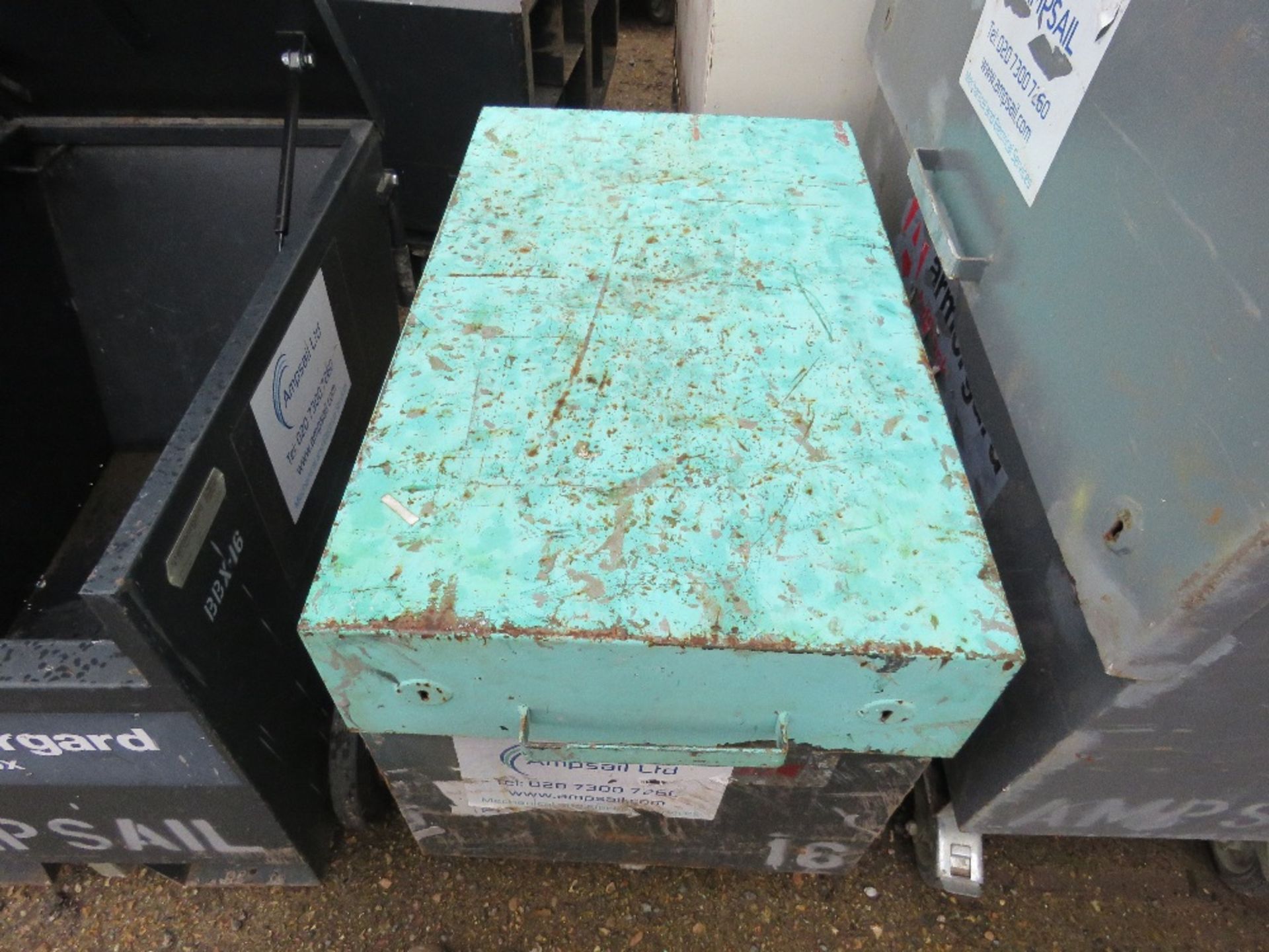 ARMORGARD HEAVY DUTY TOOL BOX BARROW LOCKED, NO KEYS. SOURCED FROM COMPANY LIQUIDATION. - Image 2 of 2