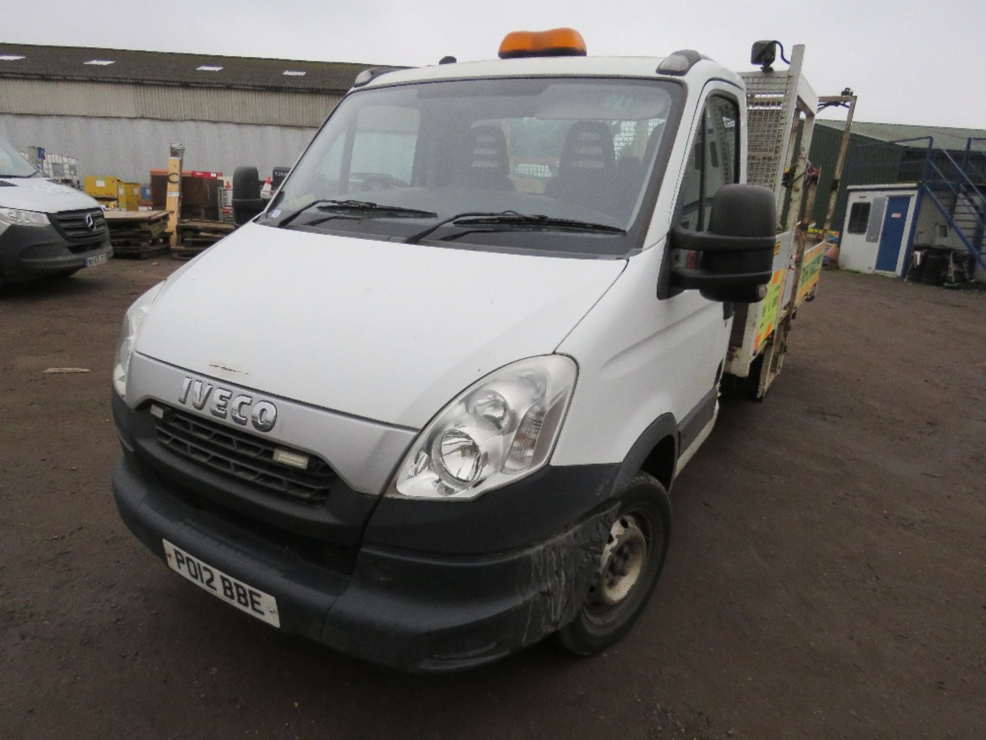 IVECO 35S13 TRAFFIC MANAGEMENT 3.5 TONNE DROP SIDE TRUCK REG: PO12 BBE. WITH V5 AND MOT UNTIL 26/04/ - Image 6 of 12