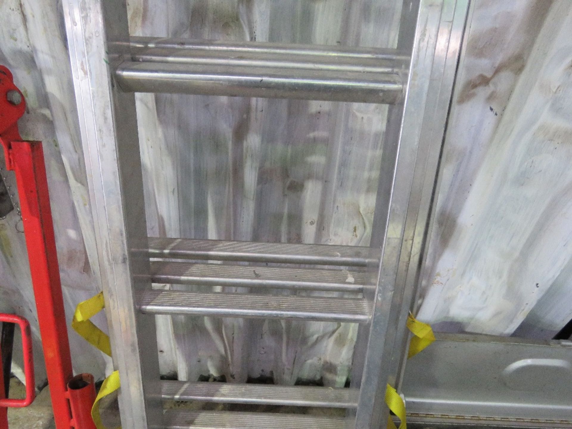 3 STAGE ALUMINIUM LADDER. THX12960 - Image 2 of 3