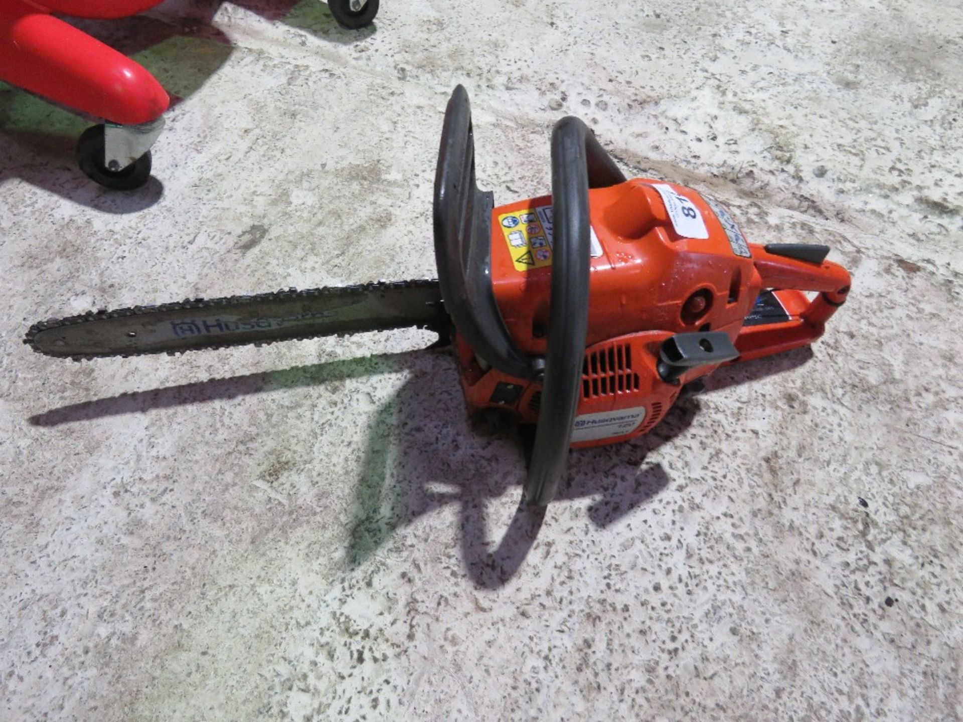 HUSQVARNA 120 PETROL CHAINSAW.....THIS LOT IS SOLD UNDER THE AUCTIONEERS MARGIN SCHEME, THEREFORE NO - Image 2 of 4