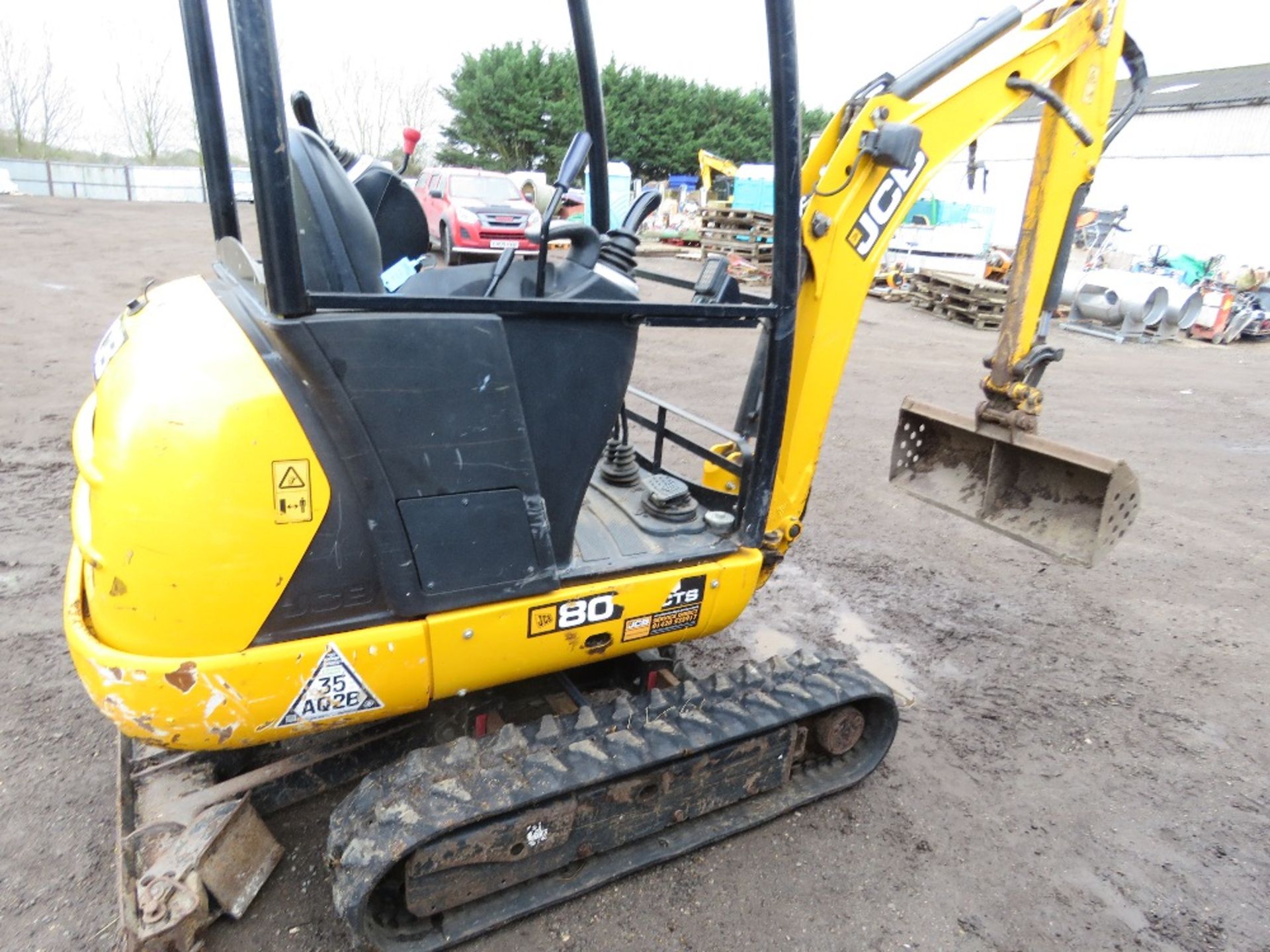 JCB 8018CTS RUBBER TRACKED MINI EXCAVATOR YEAR 2017, 1017 REC HOURS. WITH ONE BUCKET AND A POST HOLE - Image 7 of 12