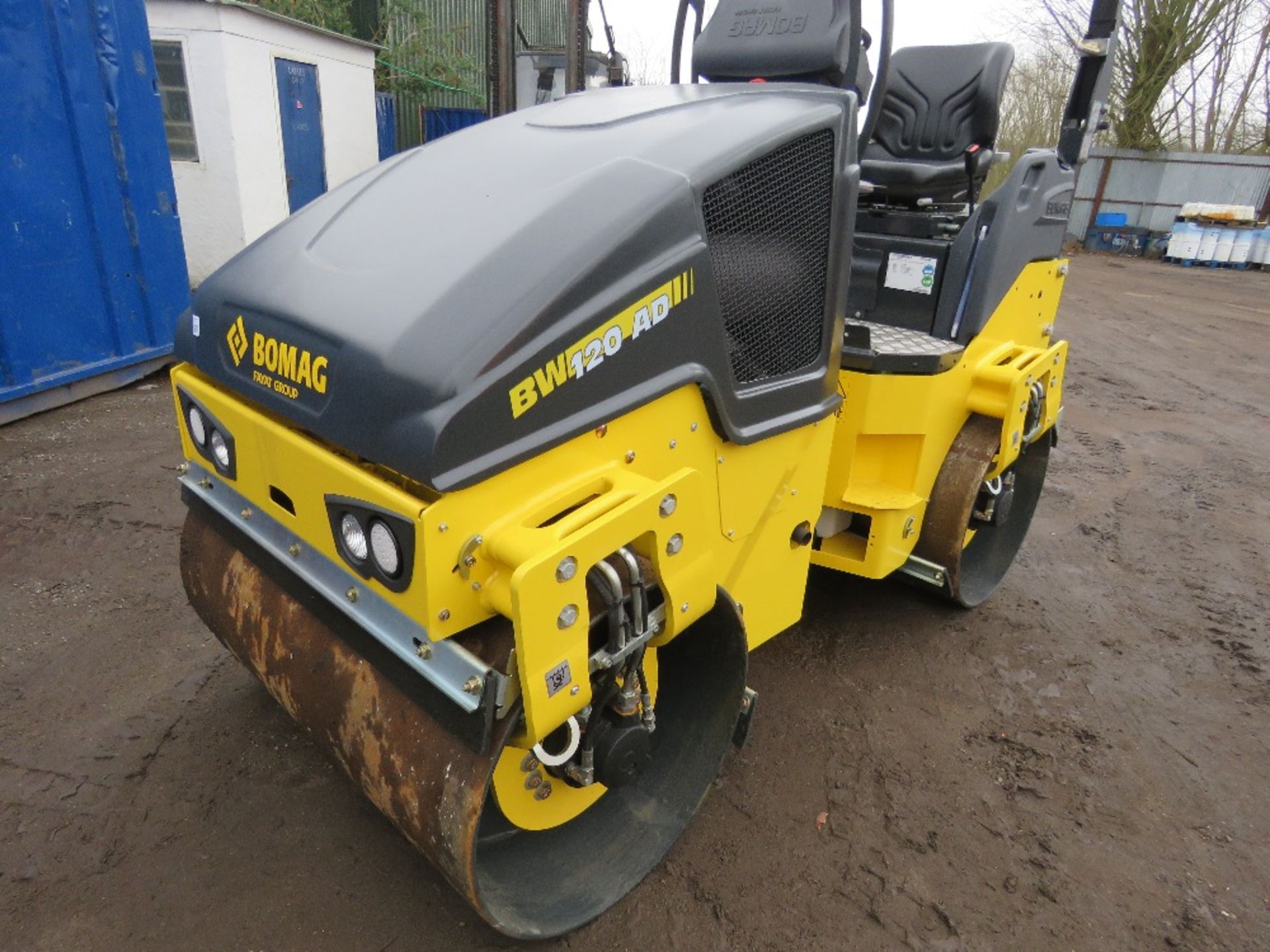 BOMAG 120AD-5 DOUBLE DRUM ROLLER YEAR 2023 BUILD, UNUSED, 1.6 HOURS. SN:961880781857. WHEN TESTED WA - Image 2 of 16