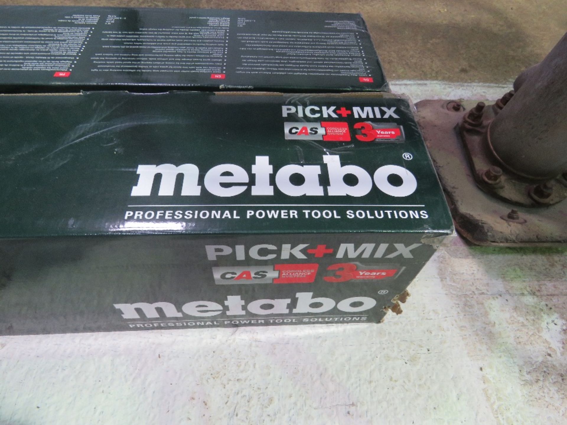 2 X METABO STRAIGHT SHAFT HD 36VOLT BATTERY BRUSH CUTTERS/STRIMMERS, NO BATTERIES, UNUSED. THIS L - Image 2 of 7