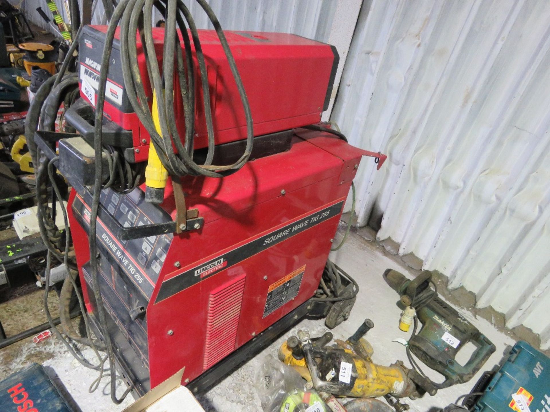LINCOLN SQUARE WAVE TIG255 WELDER WITH MAGNUM UNIT, 3 PHASE. THIS LOT IS SOLD UNDER THE AUCTIONEE - Bild 7 aus 7